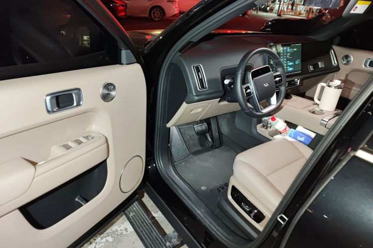 理想汽车 理想L9 2025款 Ultra 智能焕新版中控内饰20