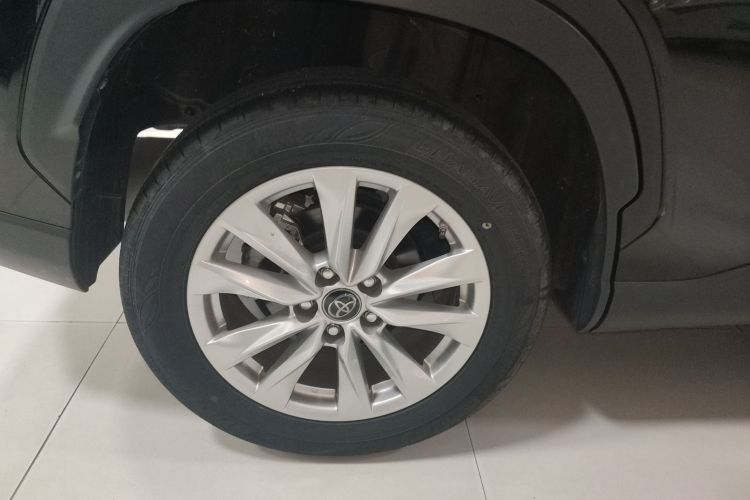 丰田 卡罗拉锐放 2022款 2.0L 先锋版车身外观6008