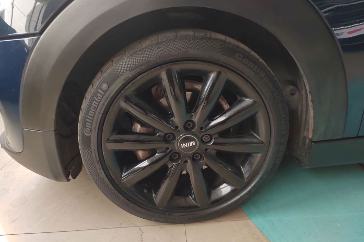 MINI 2018款 1.5T COOPER 艺术家 五门版车身外观6007