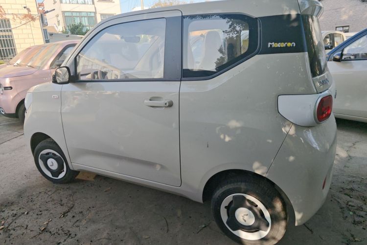 五菱汽车 宏光MINIEV 2024款 第三代 215km 青春版车身外观4