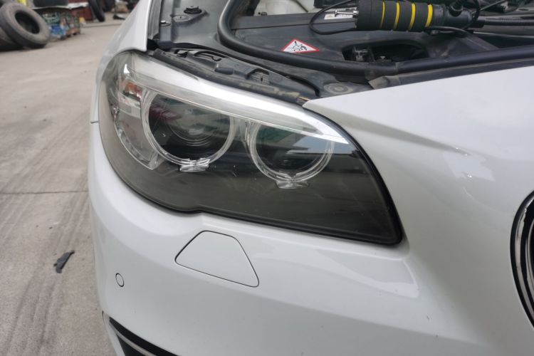 宝马5系 2014款 525Li 豪华设计套装车身外观6006