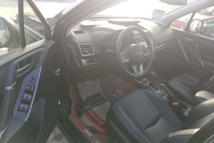 斯巴鲁 森林人 2018款 2.0i 时尚导航版中控内饰7003