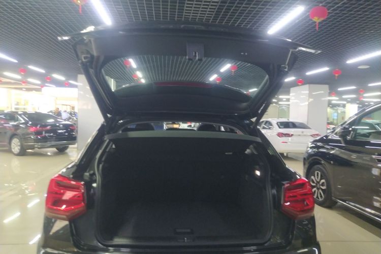 奥迪Q2L 2022款 35 TFSI 时尚动感型机舱底盘23