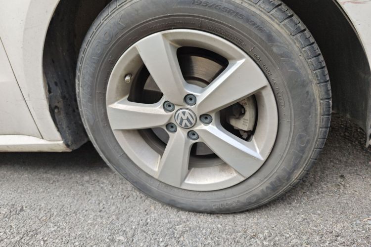 大众 朗逸 2015款 1.6L 自动风尚版车身外观10