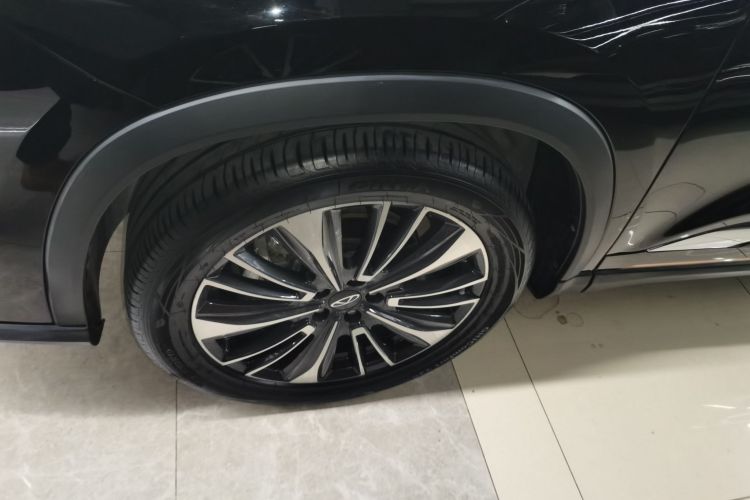 奇瑞 瑞虎8 PRO 2024款 冠军版 390T 两驱傲视版 7座车身外观6007