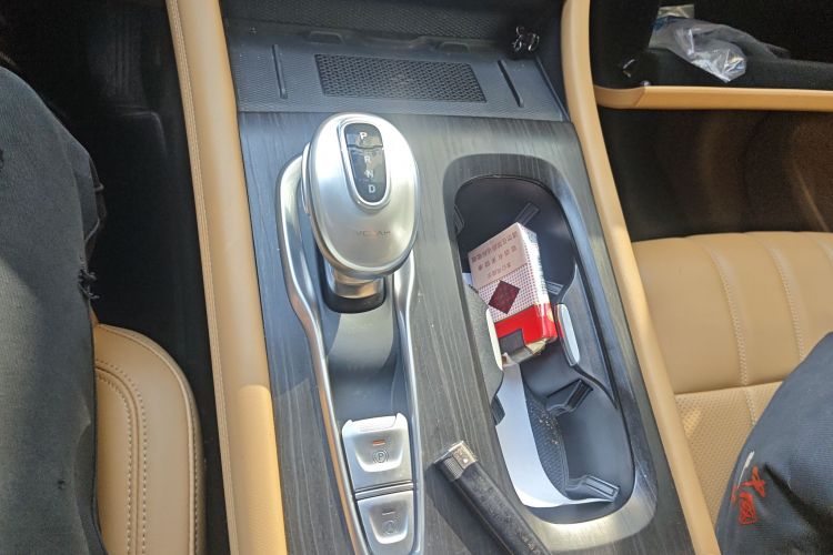 岚图汽车 岚图梦想家 2024款 PHEV 超长续航卓越版中控内饰18