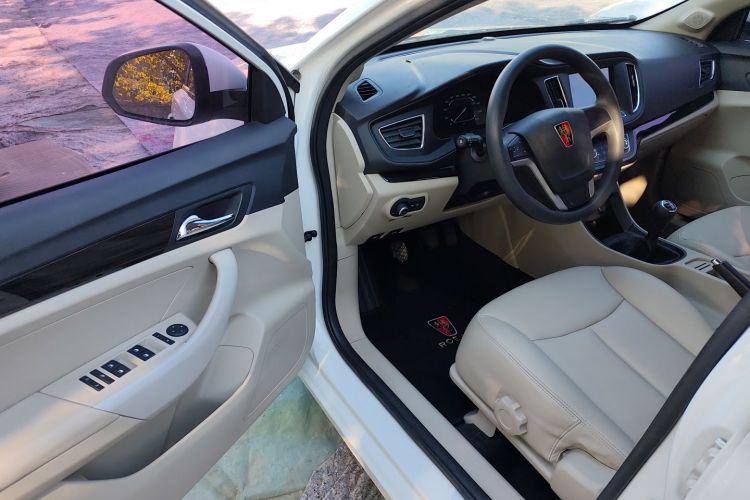 荣威360 2015款 1.5L 手动豪华版中控内饰7003