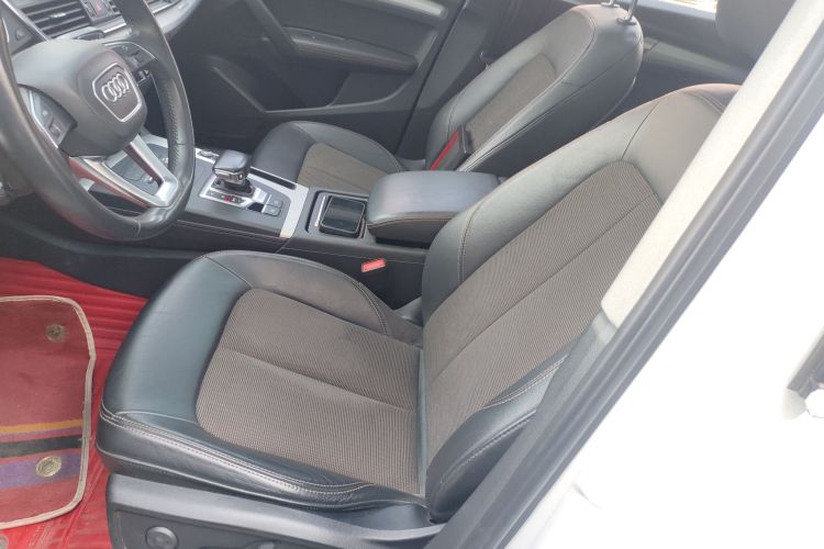 奥迪Q5L 2020款 40 TFSI 荣享进取型中控内饰19