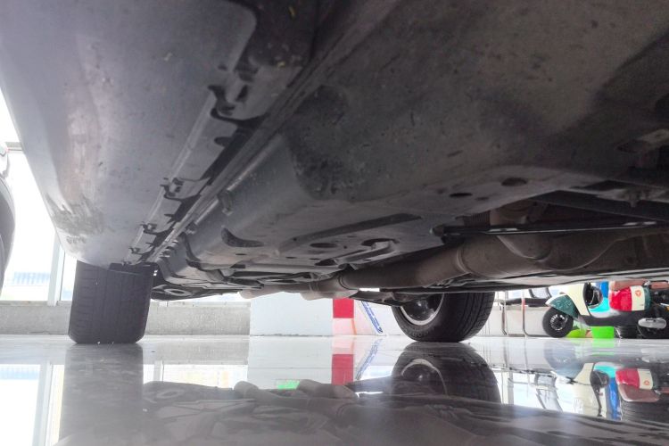 奔驰GLE 2017款 GLE 320 4MATIC 动感型局部细节9001