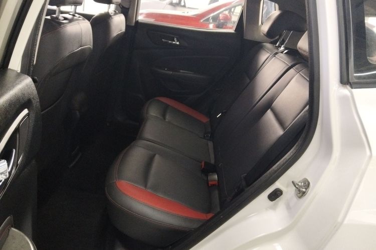 长安CS15 2016款 1.5L 自动豪华版中控内饰21