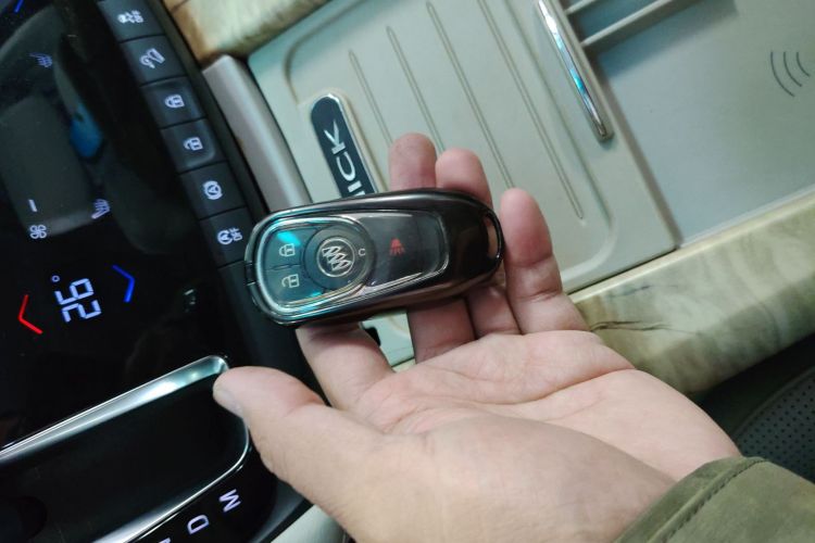 别克GL8 2018款 ES 28T 舒适型 国VI中控内饰11