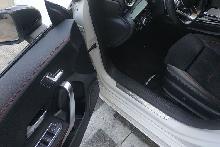 奔驰CLA 2022款 改款 CLA 200 猎跑车中控内饰20