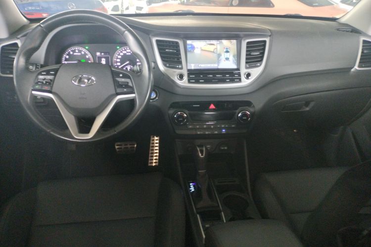 现代 途胜 2015款 1.6T 双离合四驱尊贵型中控内饰7002