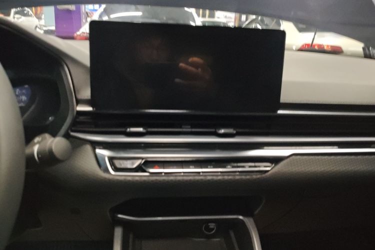 吉利汽车 帝豪 2022款 第4代 1.5L CVT精英型中控内饰16