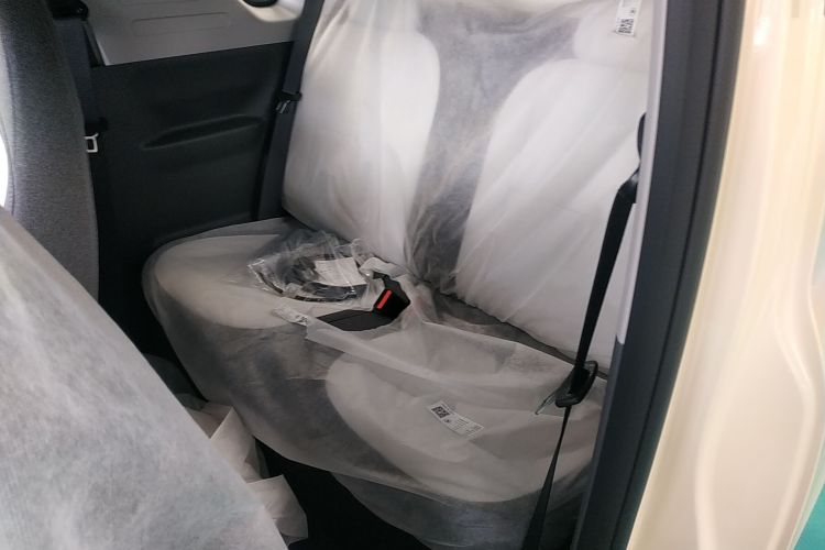 吉利银河 熊猫 2025款 210km 元气熊中控内饰21