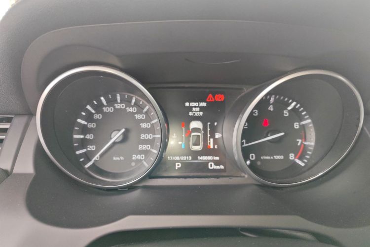 路虎 揽胜极光(进口) 2014款 2.0T 5门耀动版局部细节14