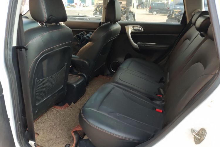 哈弗H6 2015款 升级版 1.5T 手动两驱精英型中控内饰7004