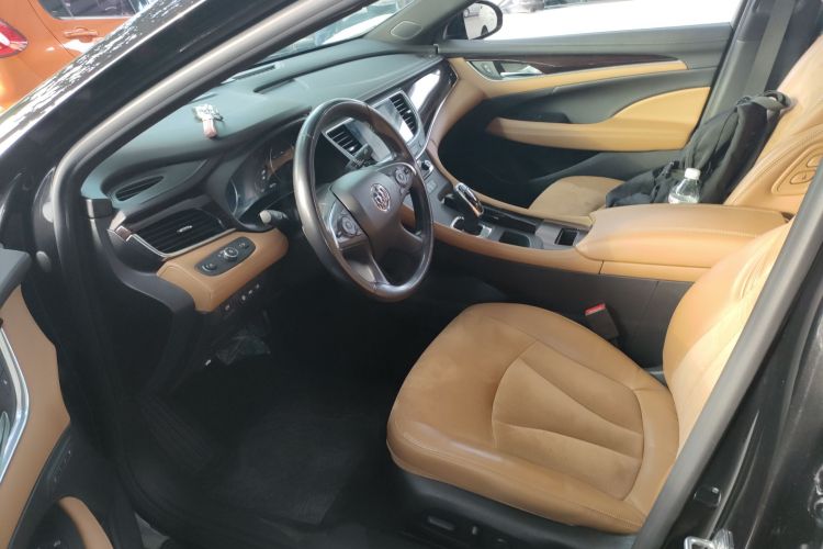 别克 君越 2018款 20T 豪华型中控内饰19