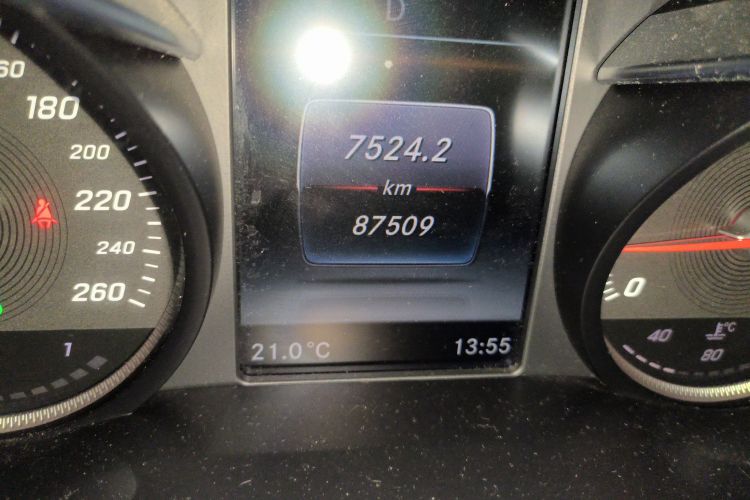 奔驰GLC 2018款 改款 GLC 260 4MATIC 豪华型中控内饰15