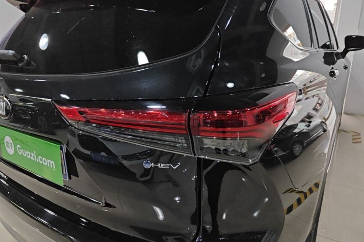 丰田 汉兰达 2026款 2.5L智能电混双擎两驱精英版 5座车身外观6006