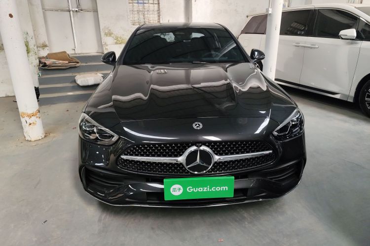 奔驰C级 2025款 改款 C 260 L 运动版车身外观2