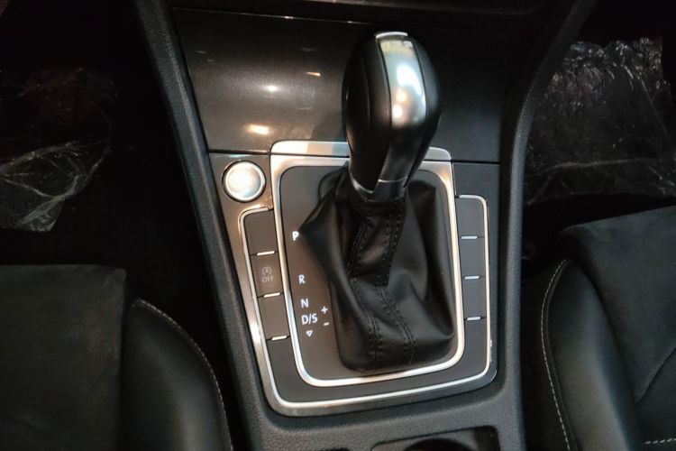 大众 高尔夫 2019款 280TSI DSG豪华型 国VI中控内饰18