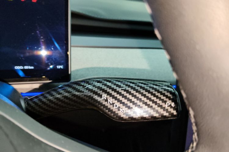 特斯拉 Model Y 2024款 长续航全轮驱动版中控内饰18