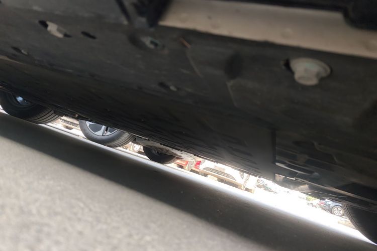 鸿蒙智行 智界R7 2025款 增程 251km Max局部细节9001