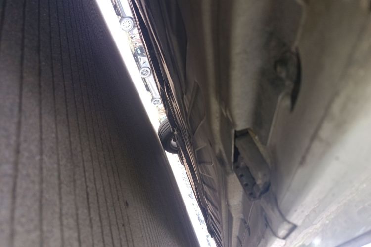 奔驰C级 2019款 C 180 L 时尚型运动版局部细节9002