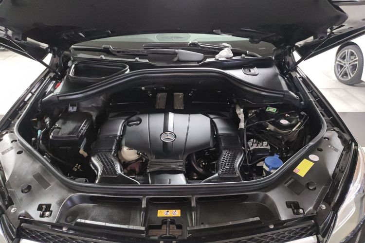 奔驰GLE 2018款 GLE 320 4MATIC 动感型臻藏版机舱底盘24