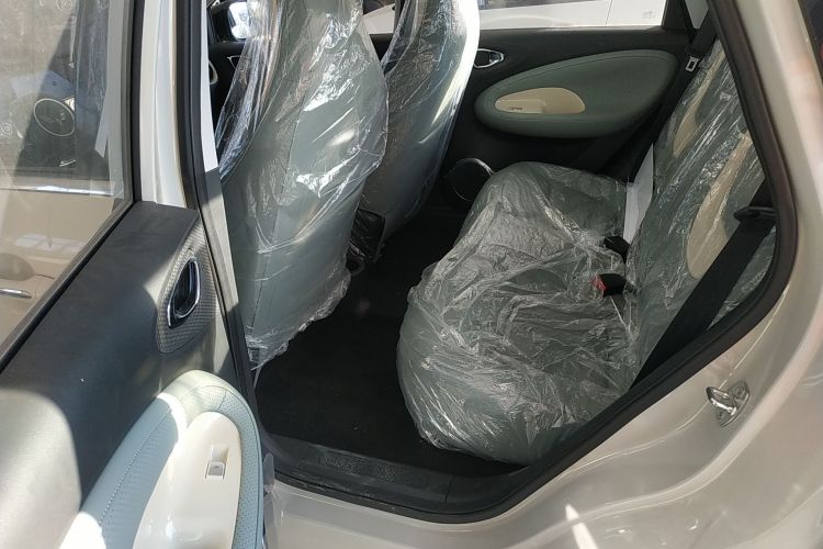 五菱汽车 五菱缤果 2024款 333km 悦享款中控内饰7004