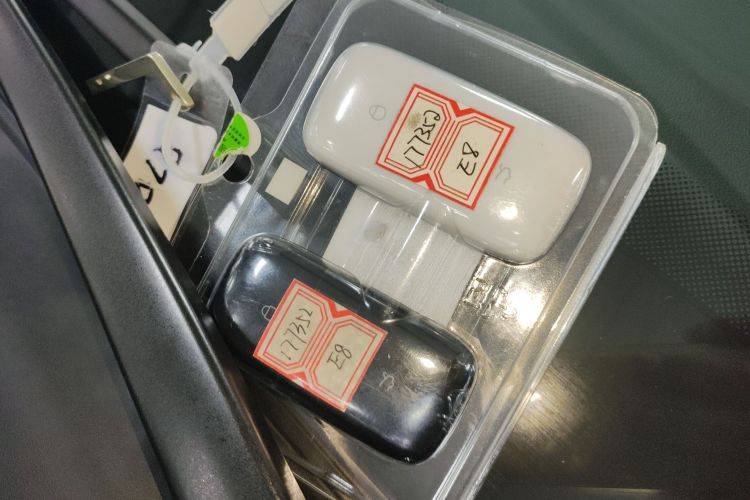 吉利银河 银河E8 2025款 575km 探索智驾版中控内饰11