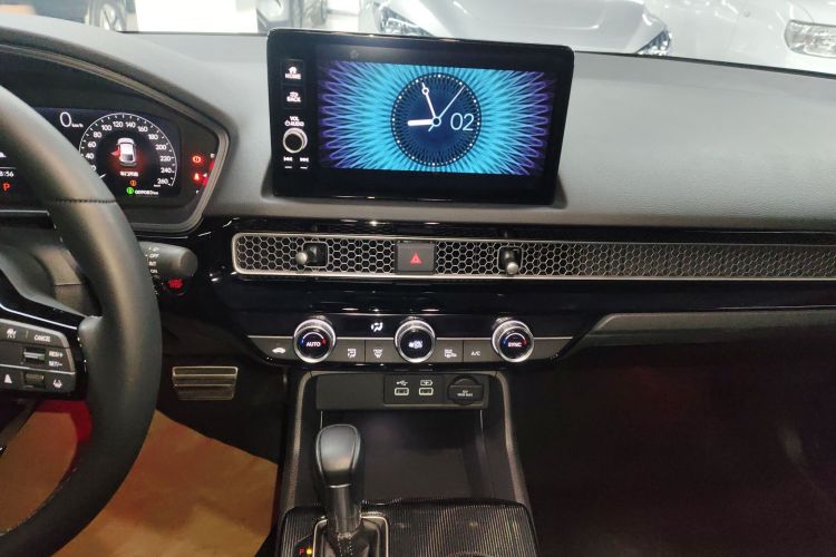 本田 思域 2023款 HATCHBACK 240TURBO CVT极锐版局部细节16