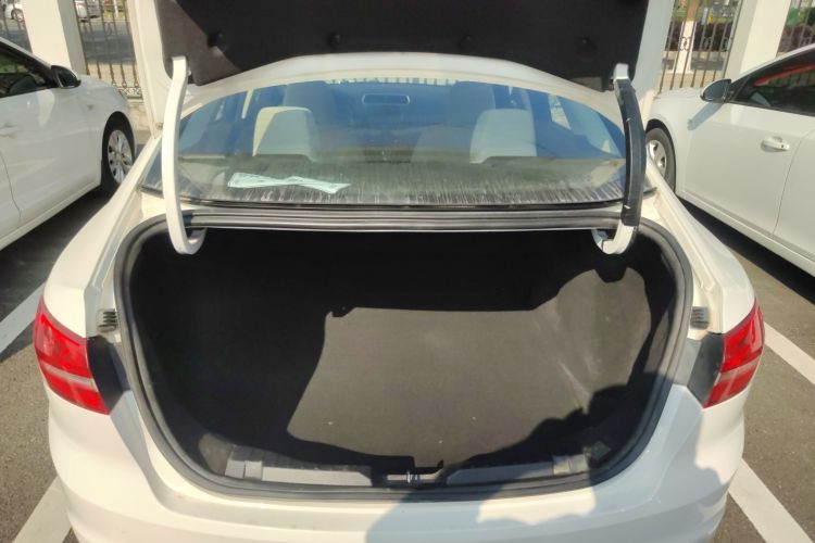 福特 福睿斯 2015款 1.5L 自动舒适型机舱底盘23