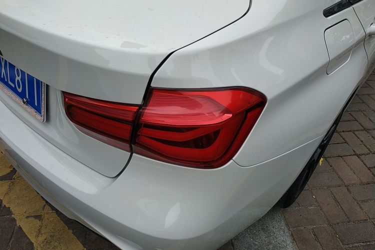 宝马3系 2017款 320Li M运动型车身外观9