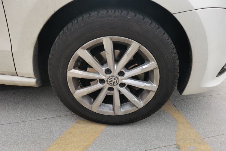 大众 Polo 2014款 1.4L 自动豪华版车身外观10