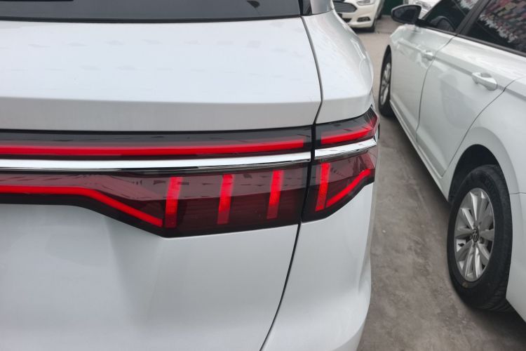 比亚迪 宋Pro 2019款 1.5T 自动精英型车身外观9