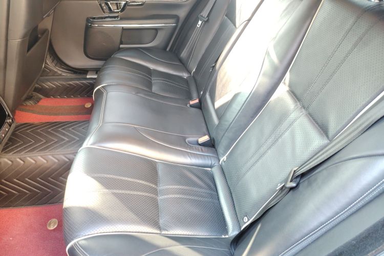 捷豹XJ 2016款 XJL 3.0 SC 四驱全景商务版中控内饰21