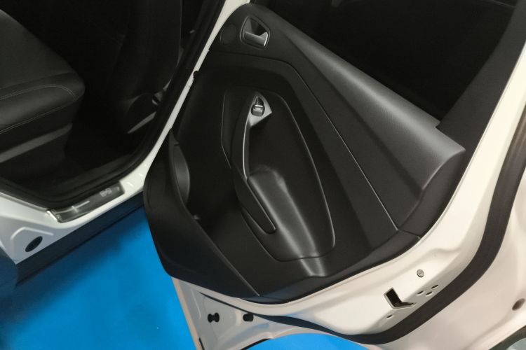 福特 翼虎 2015款 1.5L GTDi 四驱精英型中控内饰7006