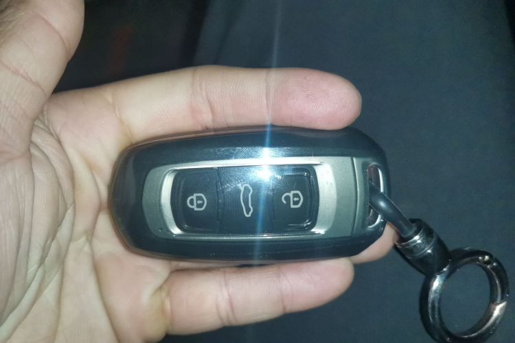 吉利银河 2025款 210km 熊猫骑士中控内饰11