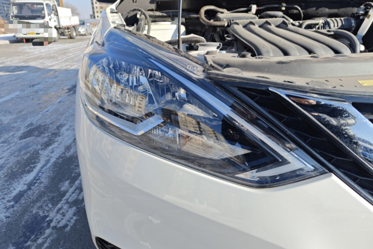 日产 轩逸 2024款 改款三 经典 1.6XE CVT舒适版车身外观8