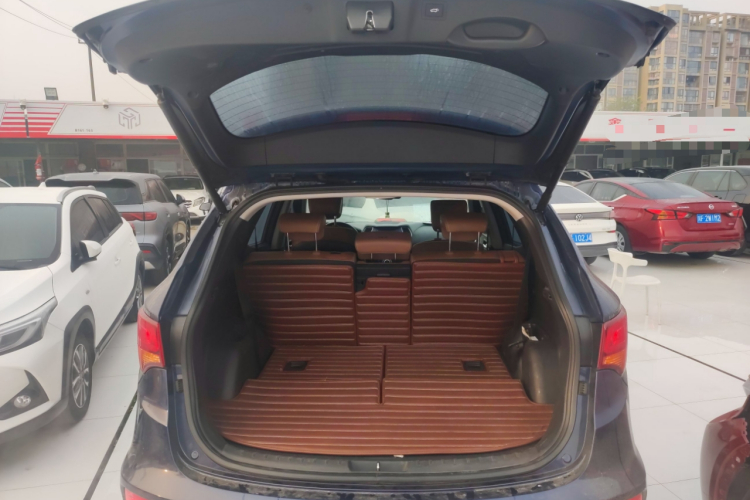 现代 胜达 2017款 2.0T 自动四驱智能型 7座局部细节23