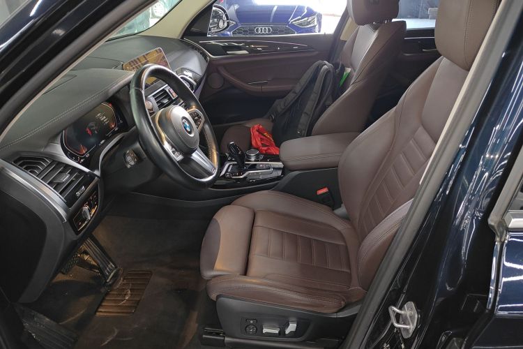 宝马X3 2021款 xDrive30i 领先型 M运动套装中控内饰19