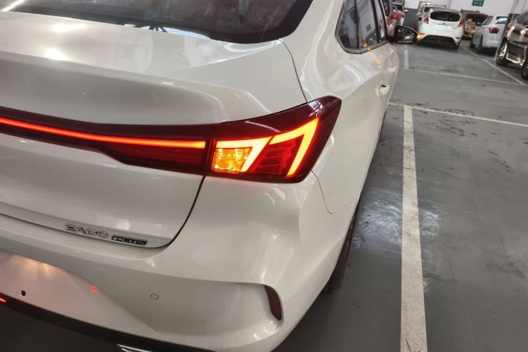 长安 逸动 2025款 PLUS 1.4T 双离合高能版车身外观6002