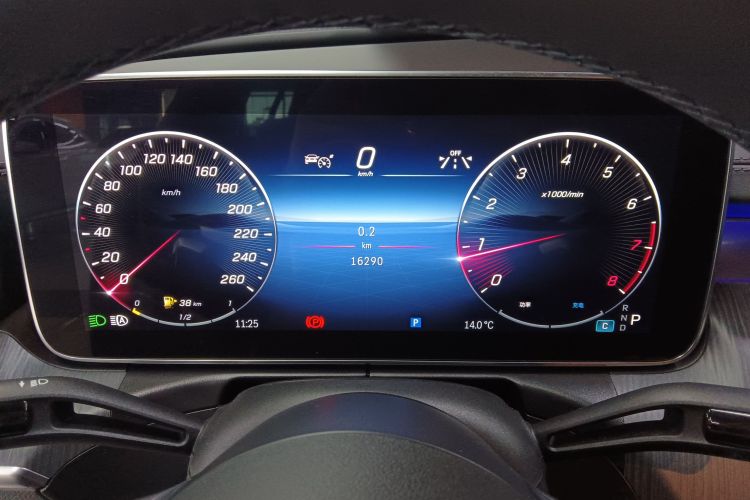 奔驰C级 2023款 改款 C 200 L 运动版中控内饰14