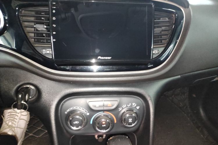 菲亚特 菲翔 2015款 1.4T 自动悦享版中控内饰16