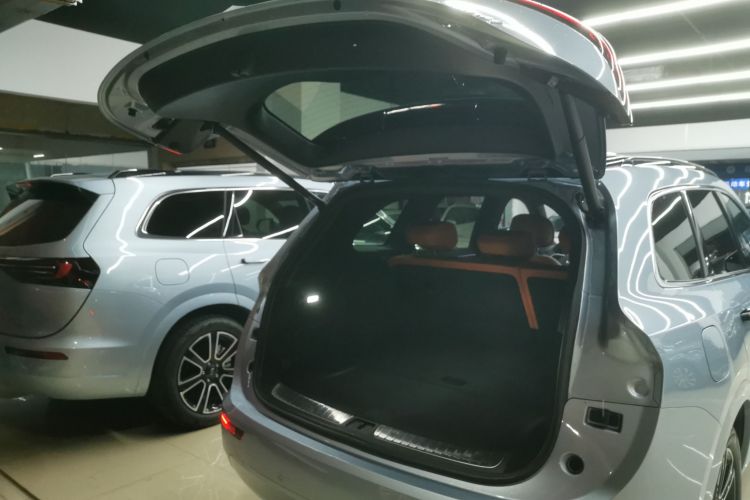 鸿蒙智行 问界M7 2024款 1.5T 智驾四驱Pro版 5座机舱底盘23