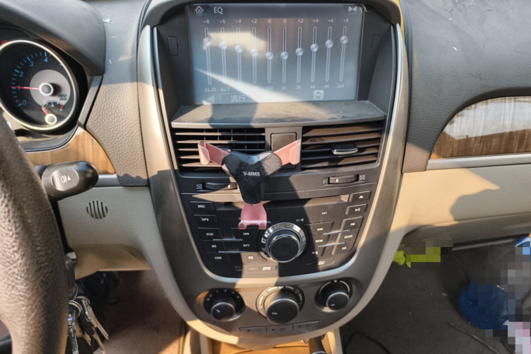 别克 凯越 2015款 1.5L 自动经典型中控内饰16