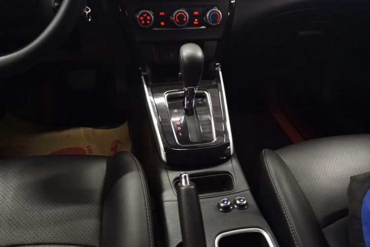 日产 轩逸 2021款 经典 1.6XL CVT豪华版中控内饰18