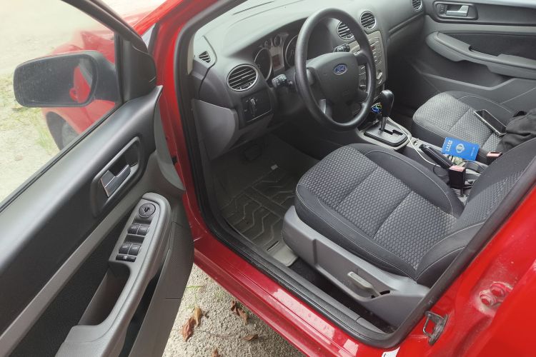 福特 福克斯 2013款 两厢经典 1.8L 自动基本型中控内饰7003